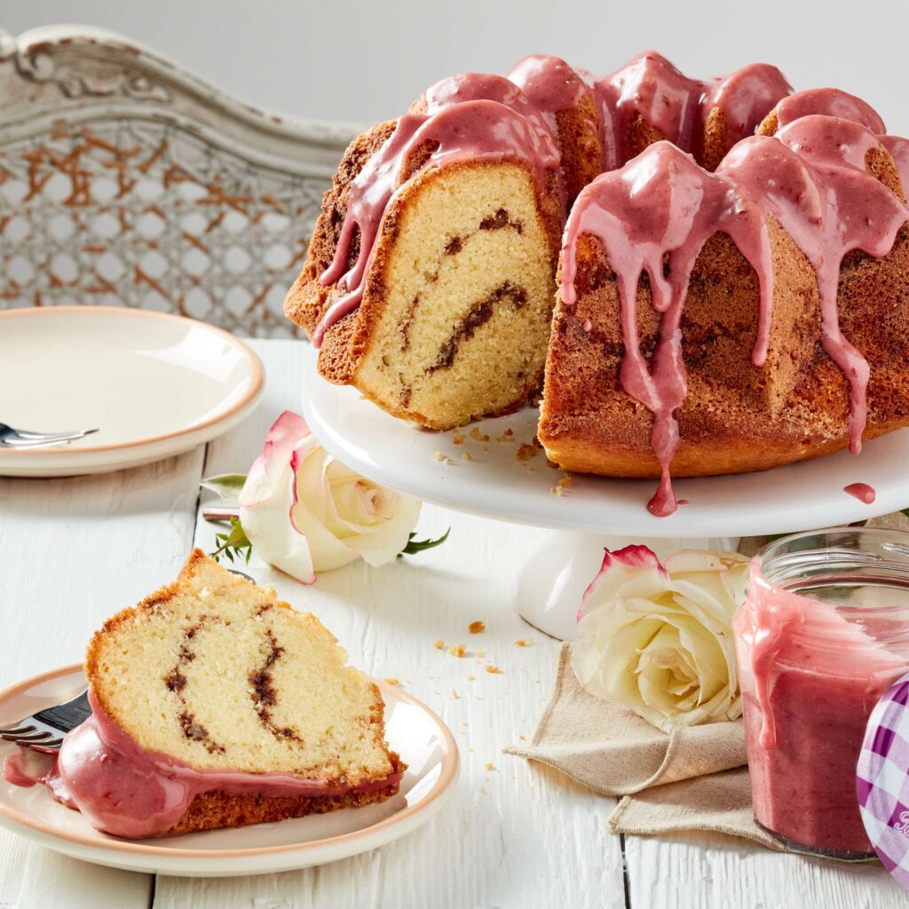 Raspberry bundt cake with Bonne Maman's Intense Raspberry